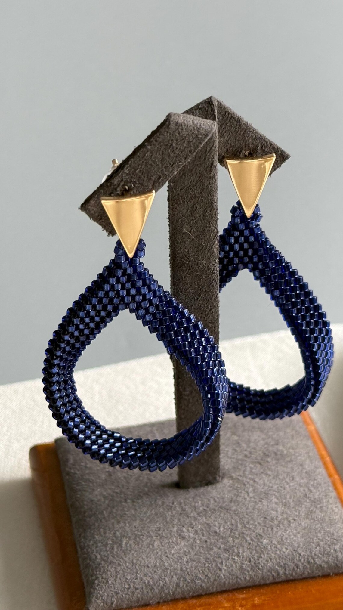 Boucles d’oreilles élégantes – couleur marine – Image 3