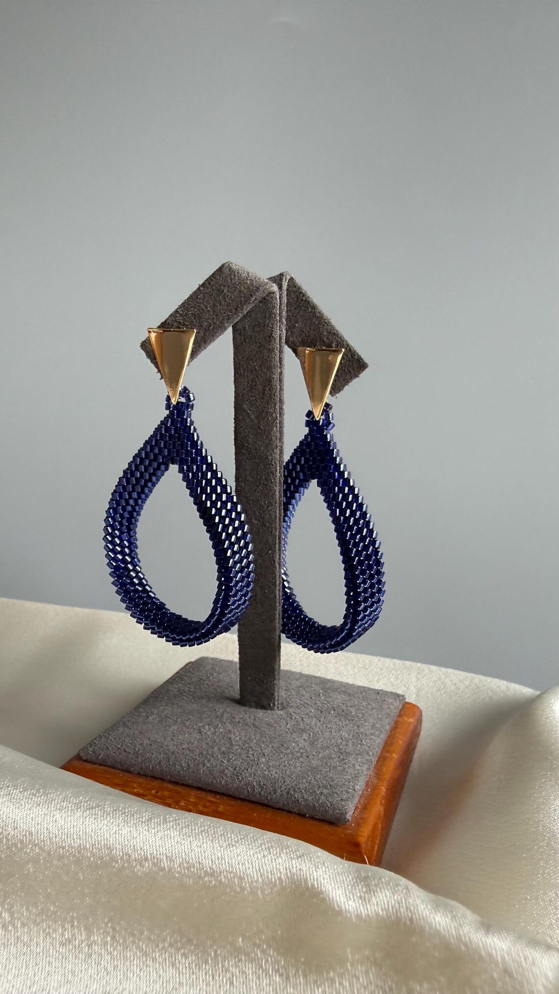 Boucles d’oreilles élégantes – couleur marine – Image 5